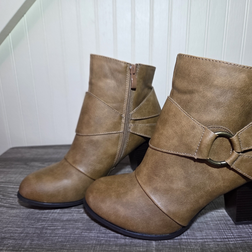 Kiss Brown Ankle Boots for Women